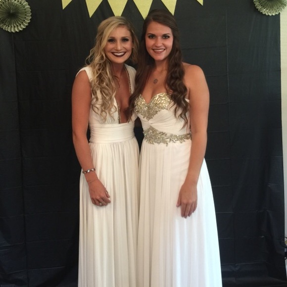 SHERRI HILL Formal Dress